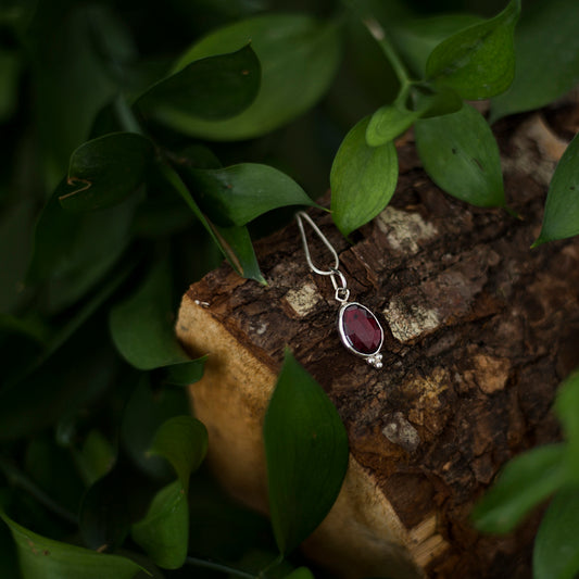 Rhodolite garnet drop