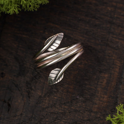 Silver leaf vine ring